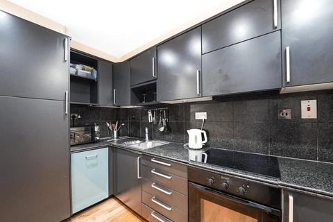 3 bedroom house to rent, Eliot Mews, London NW8