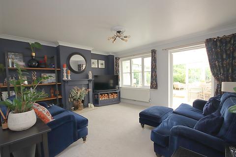 12 High Trees, Fittleworth, Pulborough, RH20 1HH
