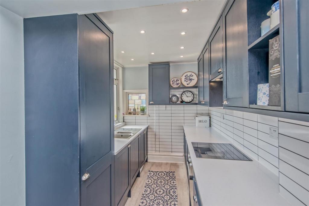 Fitted Dining Kitchren: