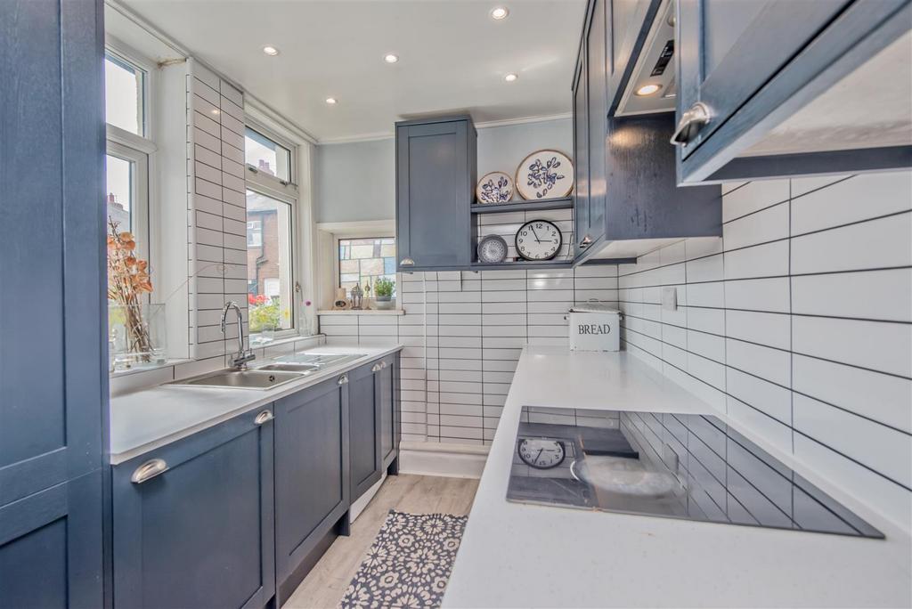 Fitted Dining Kitchren: