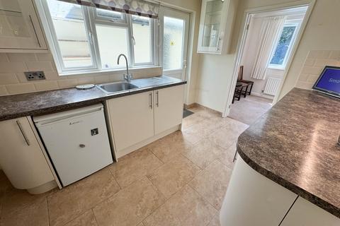 2 bedroom bungalow for sale, Paget Close, Wimborne, BH21