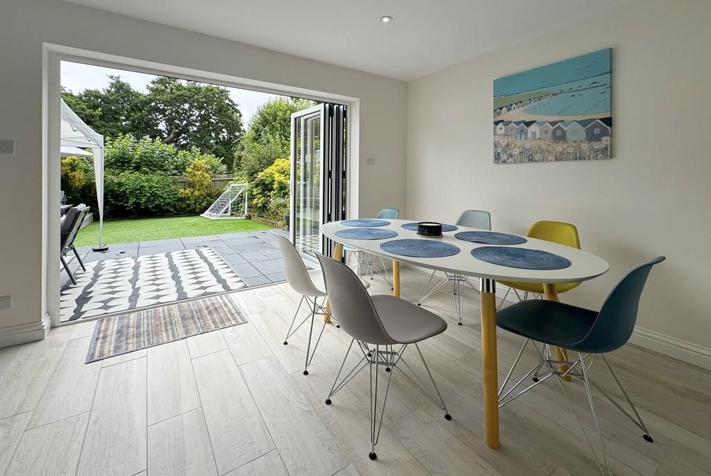 9 CP Dining Area