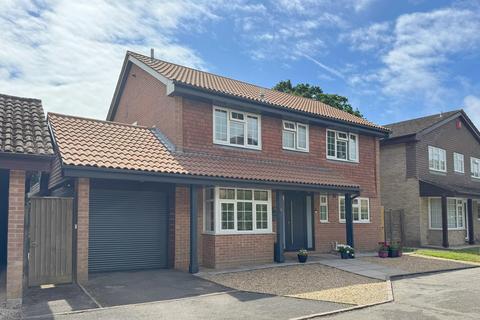 Clarendon Park, Lymington SO41