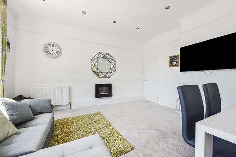 2 bedroom flat for sale, Albert Road, Southsea