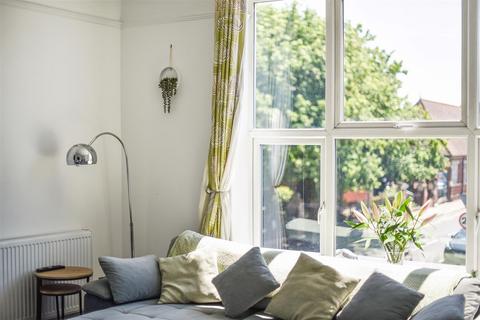 2 bedroom flat for sale, Albert Road, Southsea