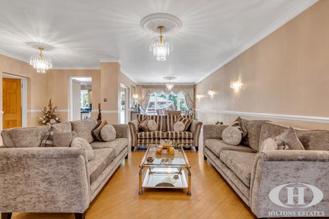 undefined, Minterne Avenue, Southall