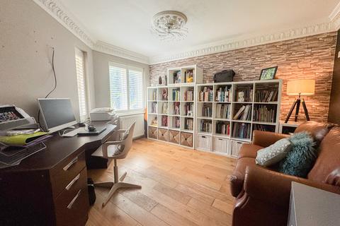 24 Hillcrest Road, Hockley, SS5 4QB