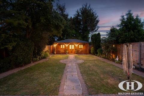 undefined, Minterne Avenue, Norwoodgreen, Southall