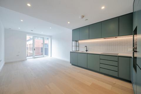 2 bedroom flat to rent, 20 Parkview Avenue, London NW2