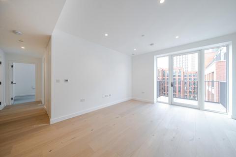 2 bedroom flat to rent, 20 Parkview Avenue, London NW2