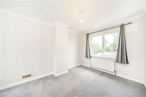 2 Everdon Road, London, SW13 9AH