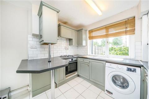 2 Everdon Road, London, SW13 9AH