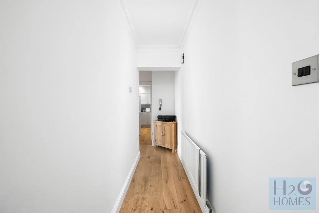 Wellington Court, Flat 28-012