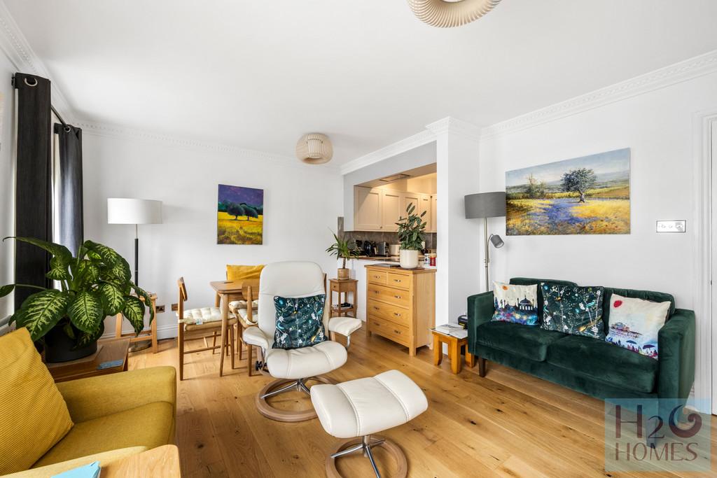 Wellington Court, Flat 28-018