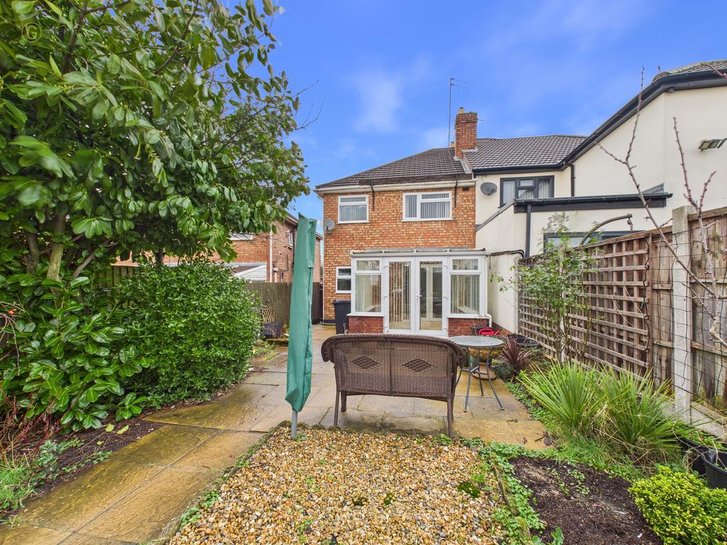 Cam05591g0pr0125still019