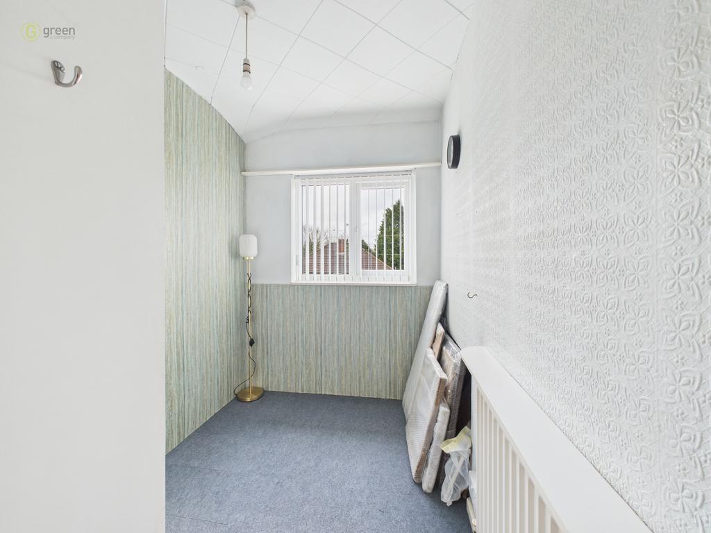 Cam05591g0pr0125still024