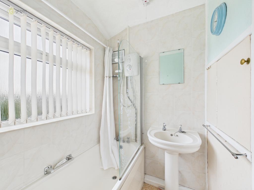 Cam05591g0pr0125still037