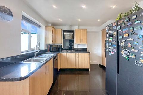 50 Cornwell Crescent, Stanford-le-hope, SS17 7DL