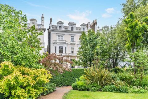 Studio for sale, Pembridge Square, Notting Hill, London, W2