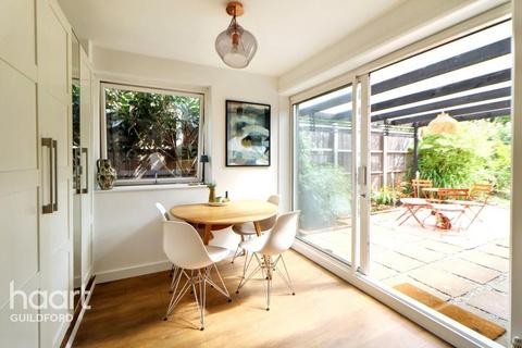 103 Saffron Platt, Guildford, GU2 9XY