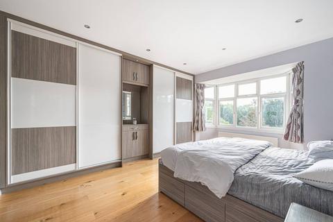 2 bedroom flat to rent, Holders Hill Road, Mill Hill East, London, NW7