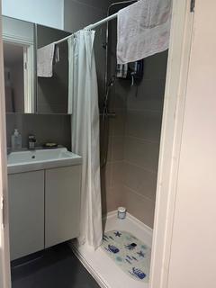 Studio to rent, Harbourer Close, Ilford IG6