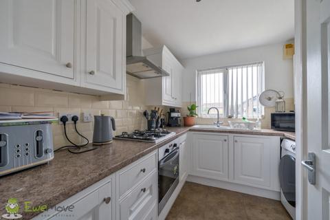 2 bedroom terraced house for sale, Odette Gardens, Tadley RG26