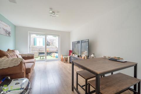 2 bedroom terraced house for sale, Odette Gardens, Tadley RG26