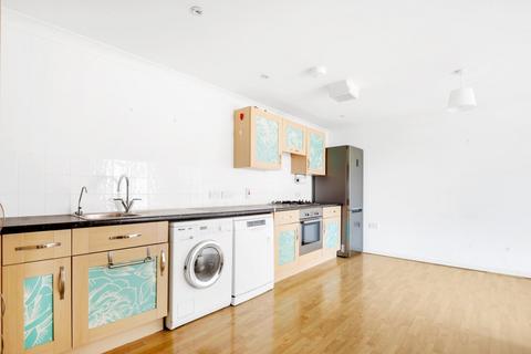 2 bedroom flat for sale, Lewis Gardens, London, N16