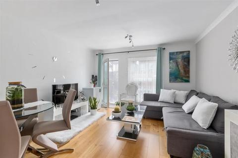 36 Willmore End, London, SW19 3DF