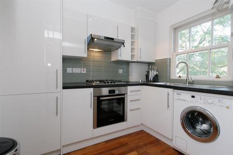 1 bedroom flat for sale, Regents Park Road, London NW1