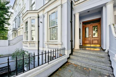1 bedroom flat for sale, Regents Park Road, London NW1