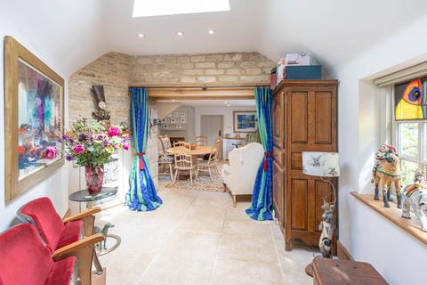 undefined, High Street, Chalford