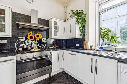 32a Myrtle Park, Glasgow, G42 8UQ