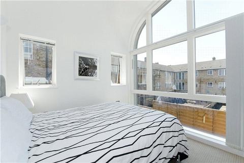 3 bedroom house for sale, St Pauls Crescent, London