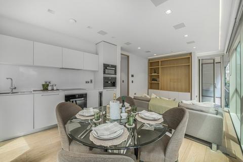 1 bedroom flat for sale, Tudor House, Duchess Walk, London