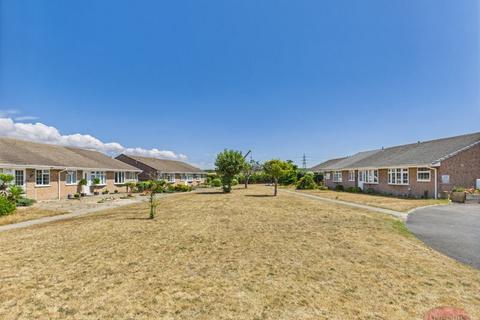 2 bedroom bungalow for sale, Bronte Avenue, Christchurch, BH23