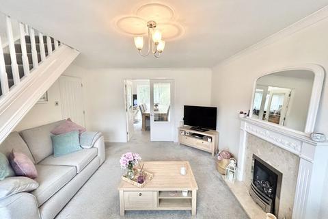 4 bedroom bungalow for sale, Maes Dolfor, Llanfairfechan