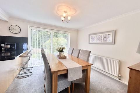 4 bedroom bungalow for sale, Maes Dolfor, Llanfairfechan
