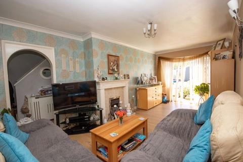 4 Wainwright Avenue, Hutton, Brentwood, CM13 2SR