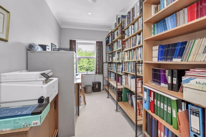Bedroom/Study