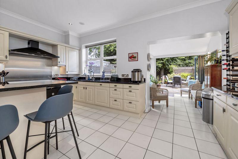 Kitchen/Breakfast