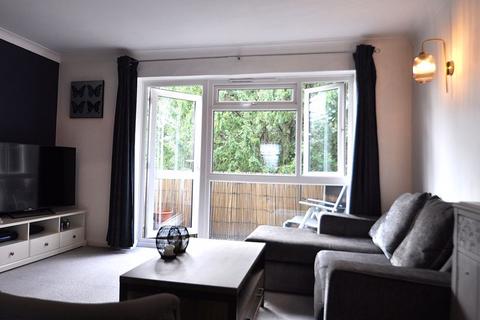 5 Rodney Close, New Malden, KT3 5AA