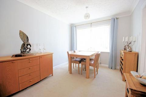 3 bedroom detached house for sale, Fieldhouse Drive, Lee on the Solent, PO13