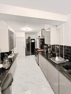 3 bedroom semi-detached house to rent, Welland Road