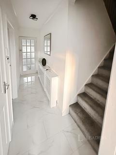 3 bedroom semi-detached house to rent, Welland Road