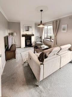 3 bedroom semi-detached house to rent, Welland Road