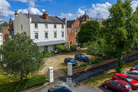 2 bedroom apartment for sale, Binswood Avenue, Leamington Spa