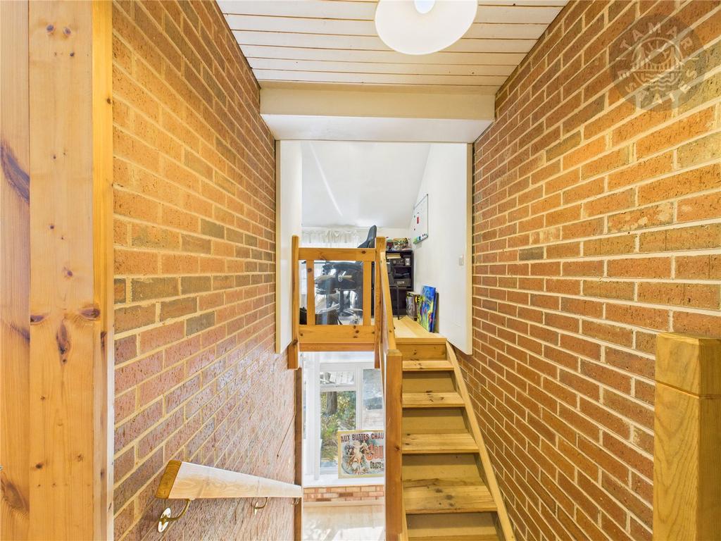 Office/Landing