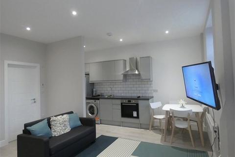 Studio to rent, Oakleigh Gardens, Whetstone